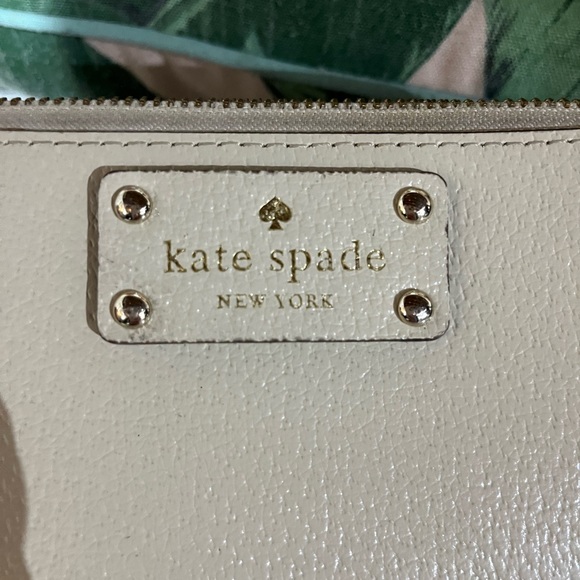 Kate Spade wallet - Picture 3 of 3